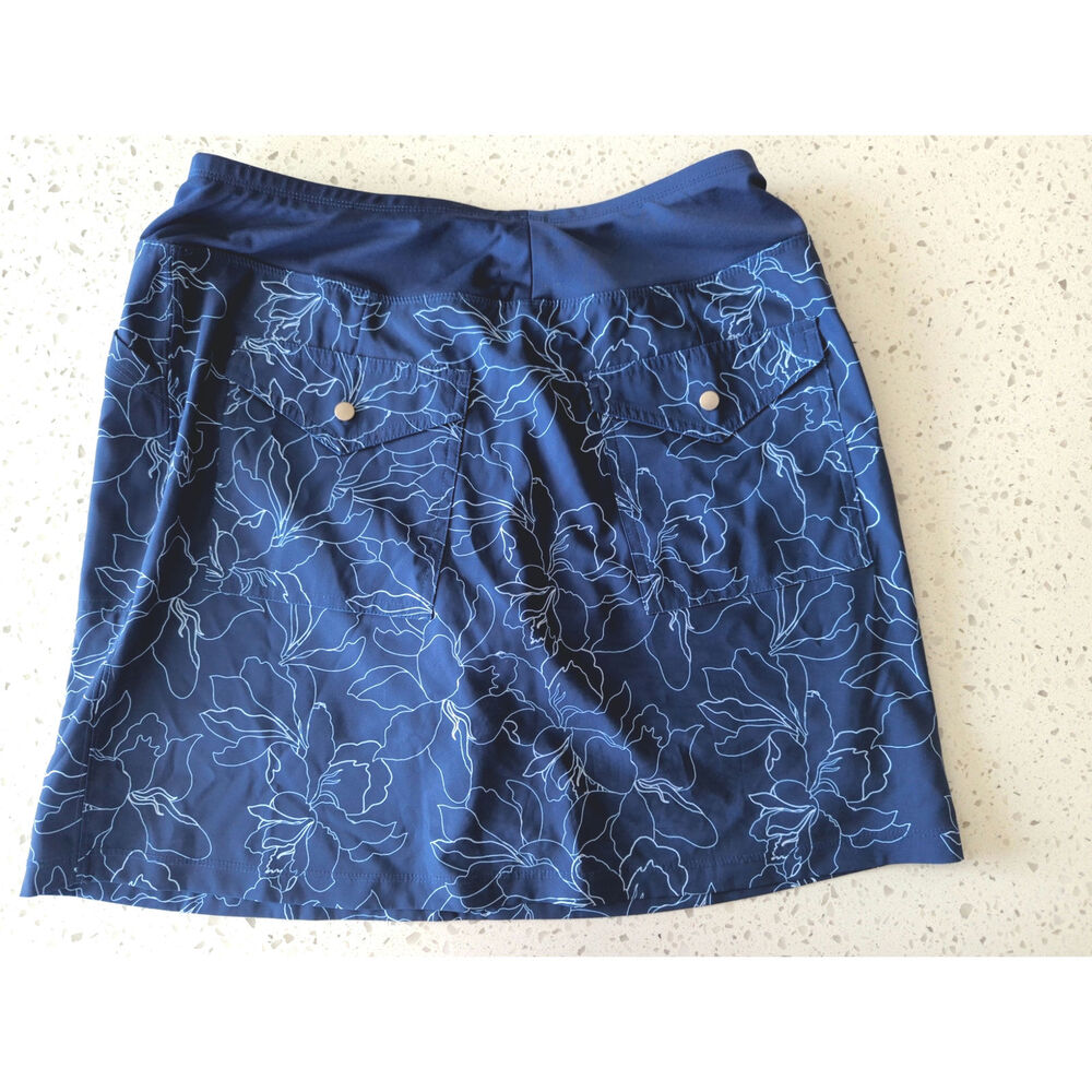 Cypress Club Skort Size M back and side pockets blue floral hiking